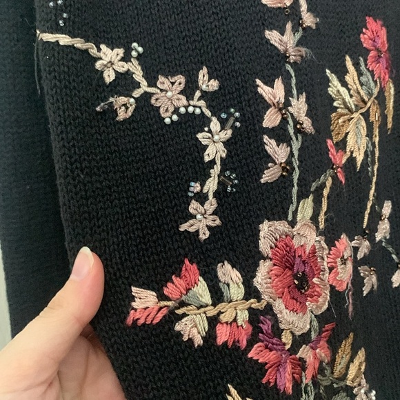 Vintage floral knit embroidered sweater button down granny sweater size 14/16 - Picture 10 of 10
